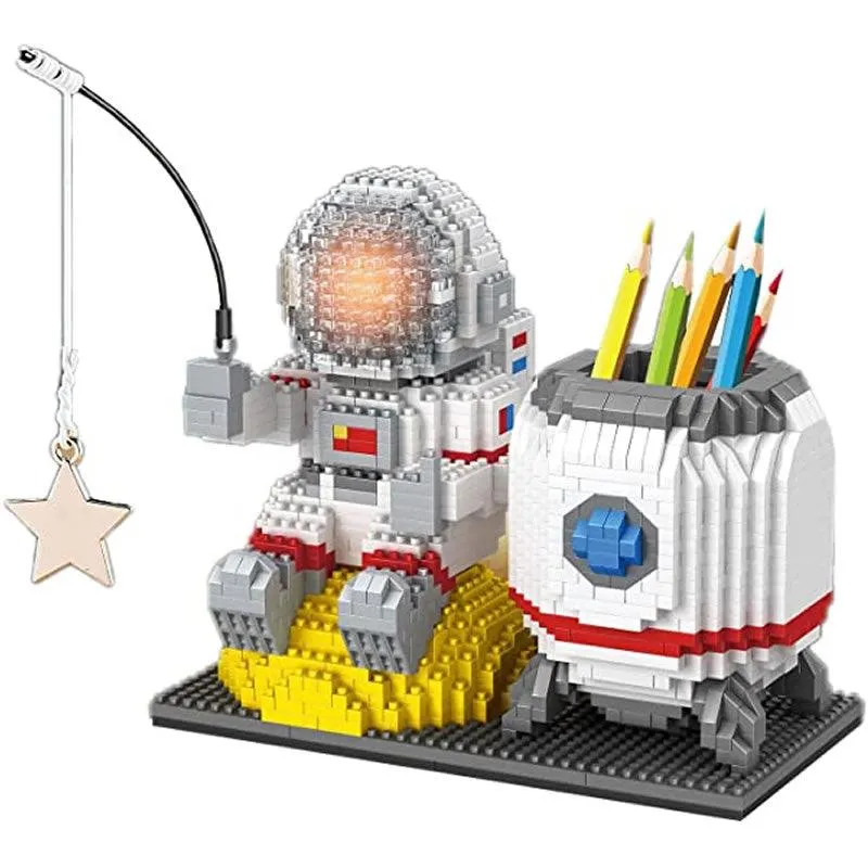 1588 Pcs Starfish Astronaut LED-Light With Pen Holder N06903